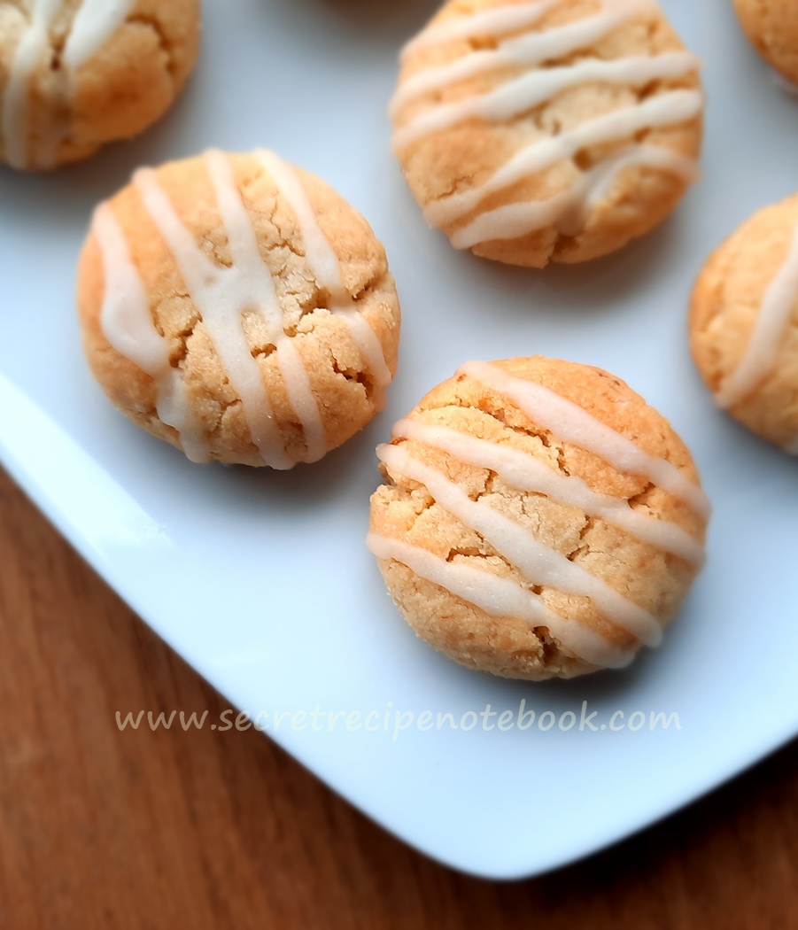 Almond Flour Lemon Cookies